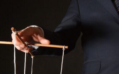 How to Manipulate People-7 Signs of a Con Artist You Need to Know to Avoid Being a Victim