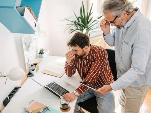 Be a Coach Who Gives Positive Feedback Versus a Micromanager Who Gives Constructive Criticism