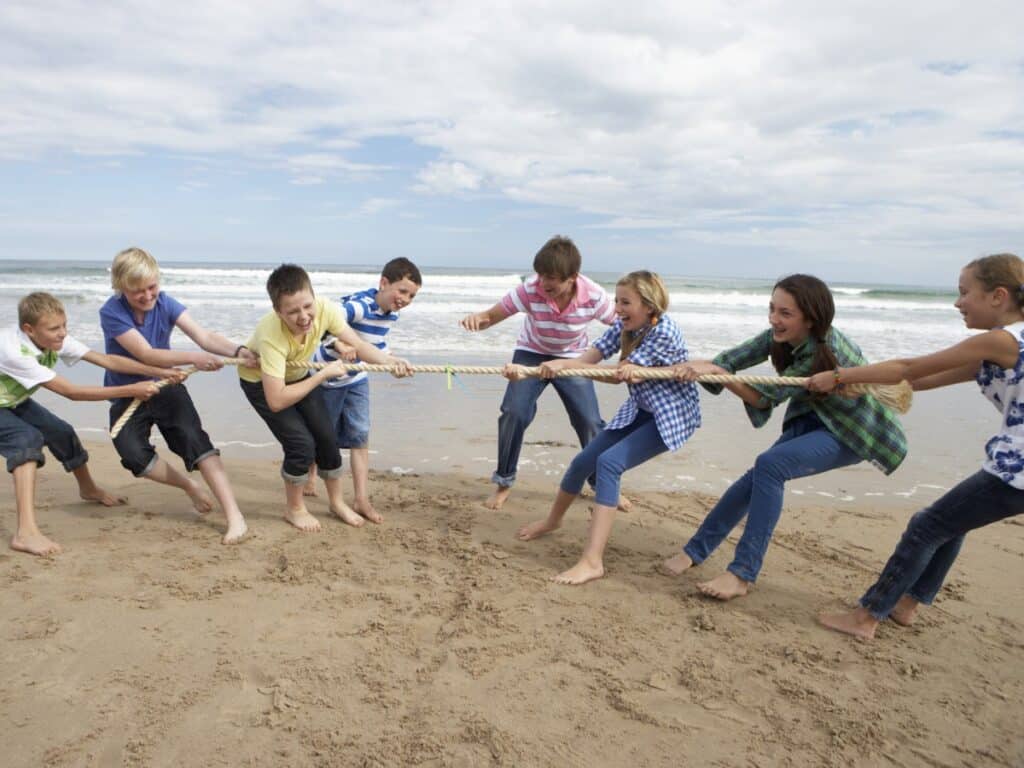 Team building activities for middle schoolers - tug of war