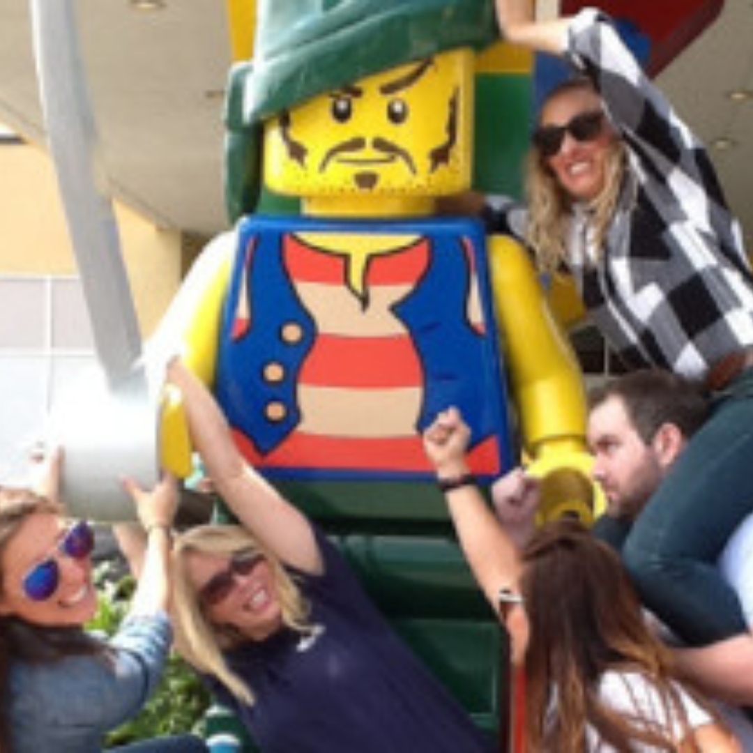 Theme Park Scavenger Hunt